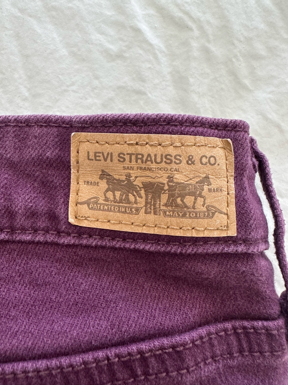 Levi's Women's Jeans/Leggings plum, size 14 - Picture 8 of 12